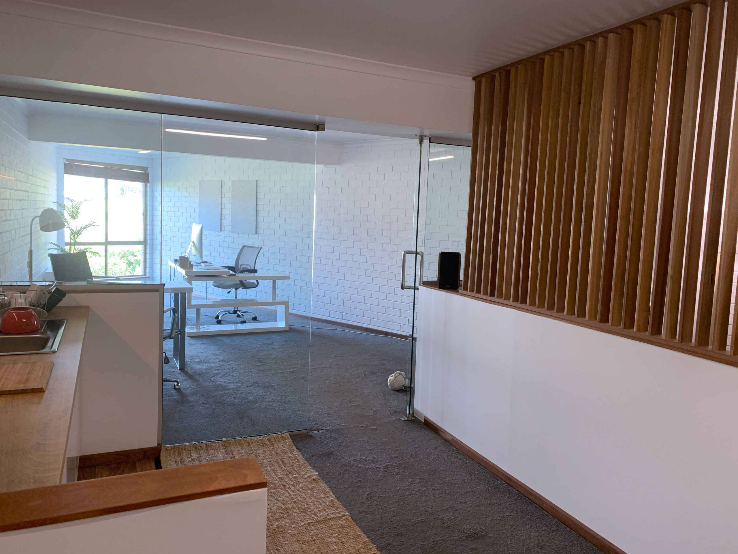 Modern office space for rent with fast NBN wifi